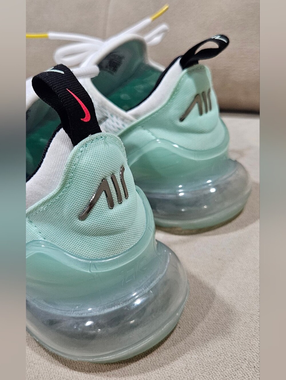 Nike Air Max 270 Women's White Mint and Teal Sneakers SIZE 7 - Picture 6 of 13